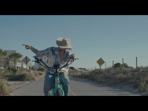 Brian Kelley – Beach Cowboy (Official Music Video)