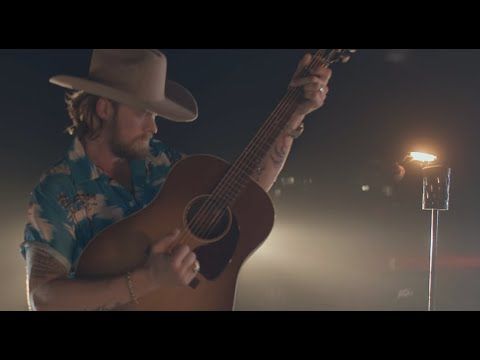 Brian Kelley – Party On The Beach (Official Music Video)